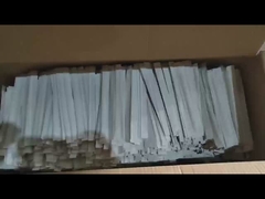 agitatore per caffè con confezione completamente coperta di carta